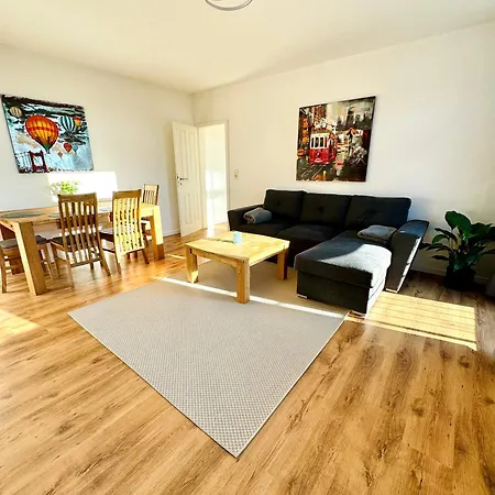 Schicke Im Gruenen Hinterhof Apartment Schwerin (Mecklenburg-Vorpommern)
