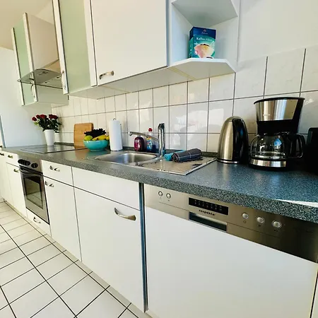 Apartament Schicke Im Gruenen Hinterhof Schwerin (Mecklenburg-Vorpommern)